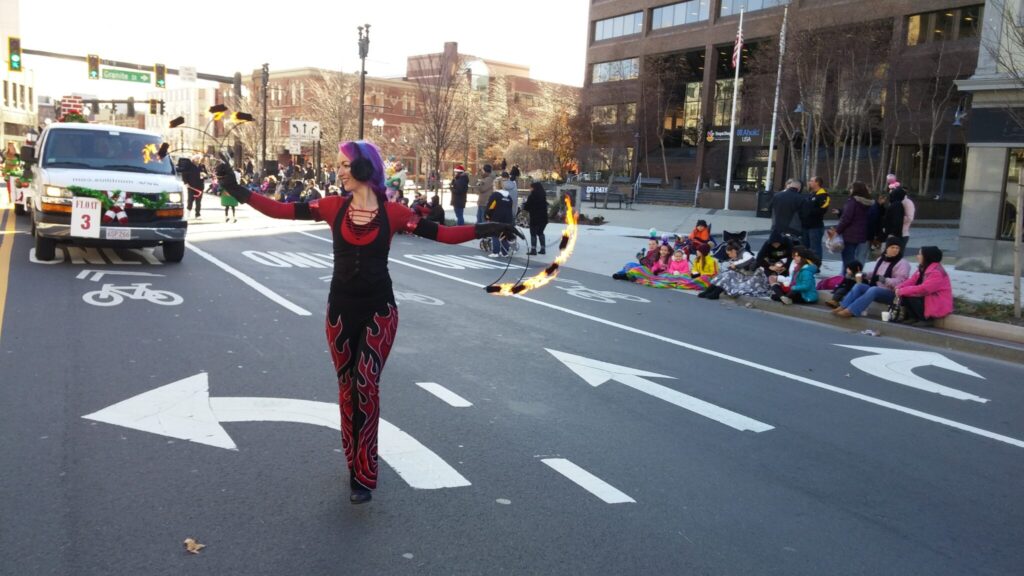 65th Annual Quincy Christmas Parade Cirque De Light